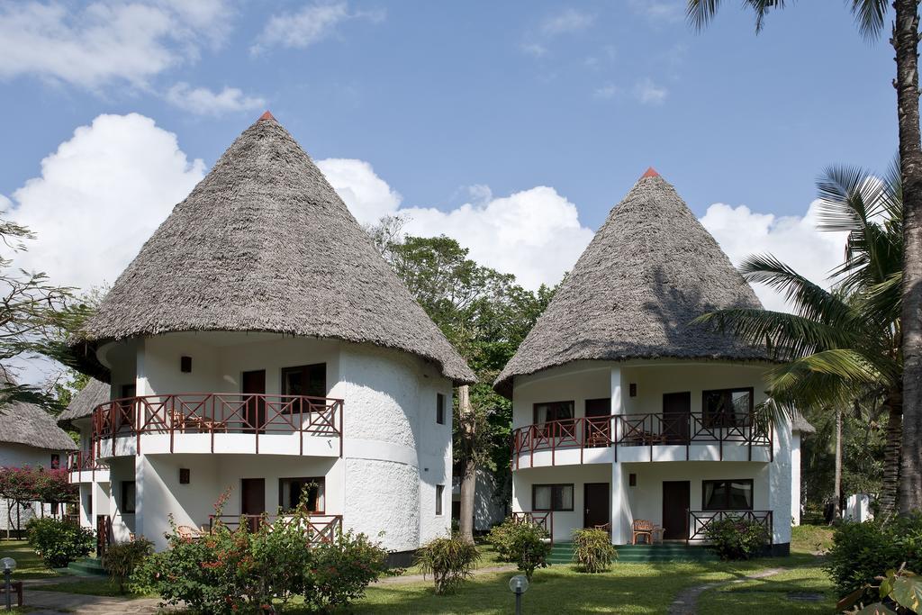 Neptune Village Beach Resort & Spa Galu Exterior foto