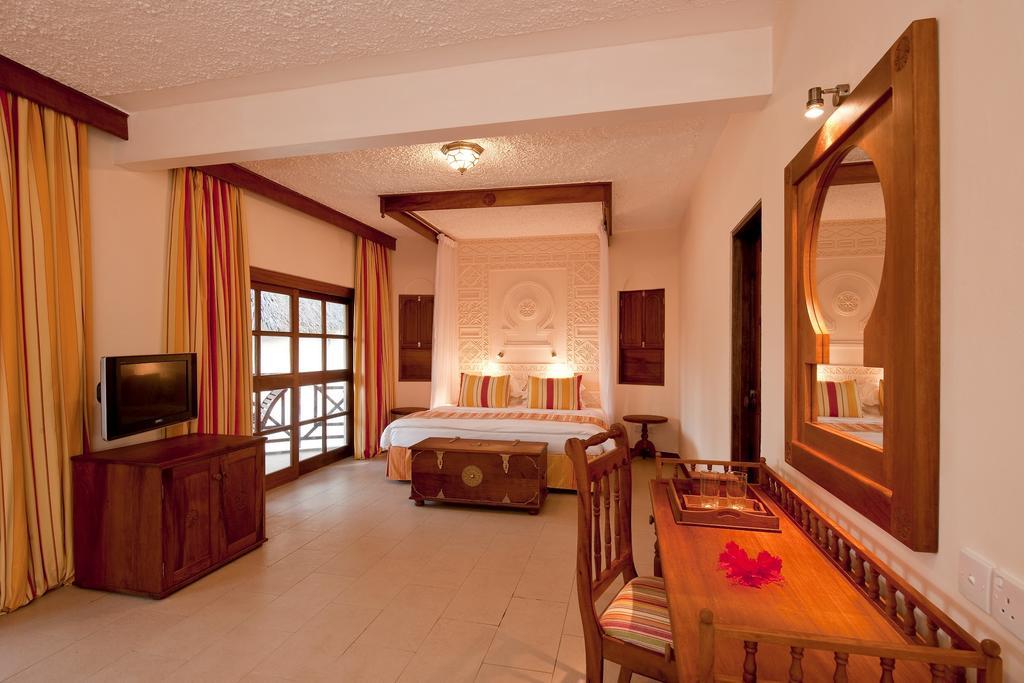 Neptune Village Beach Resort & Spa Galu Exterior foto