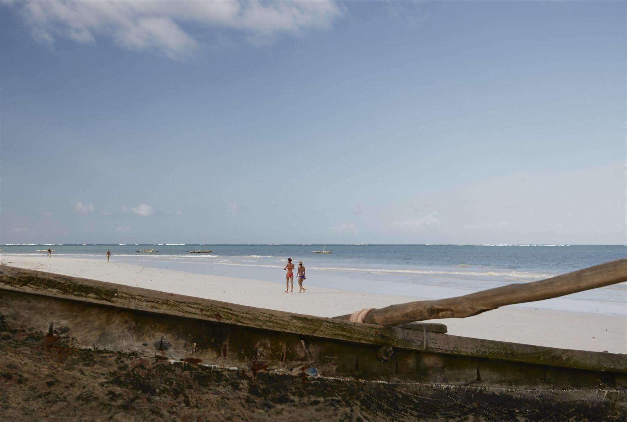 Neptune Village Beach Resort & Spa Galu Exterior foto